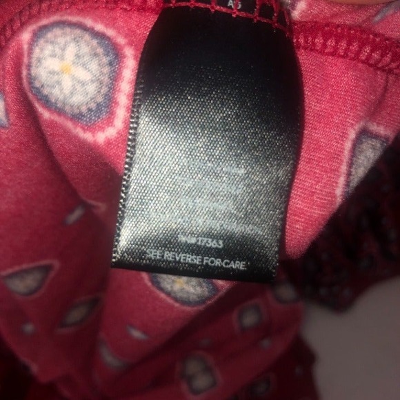 Simply Vera Vera Wang Radiant Red w/Floral Squares Sleep Gown Medium NWT - Picture 12 of 13